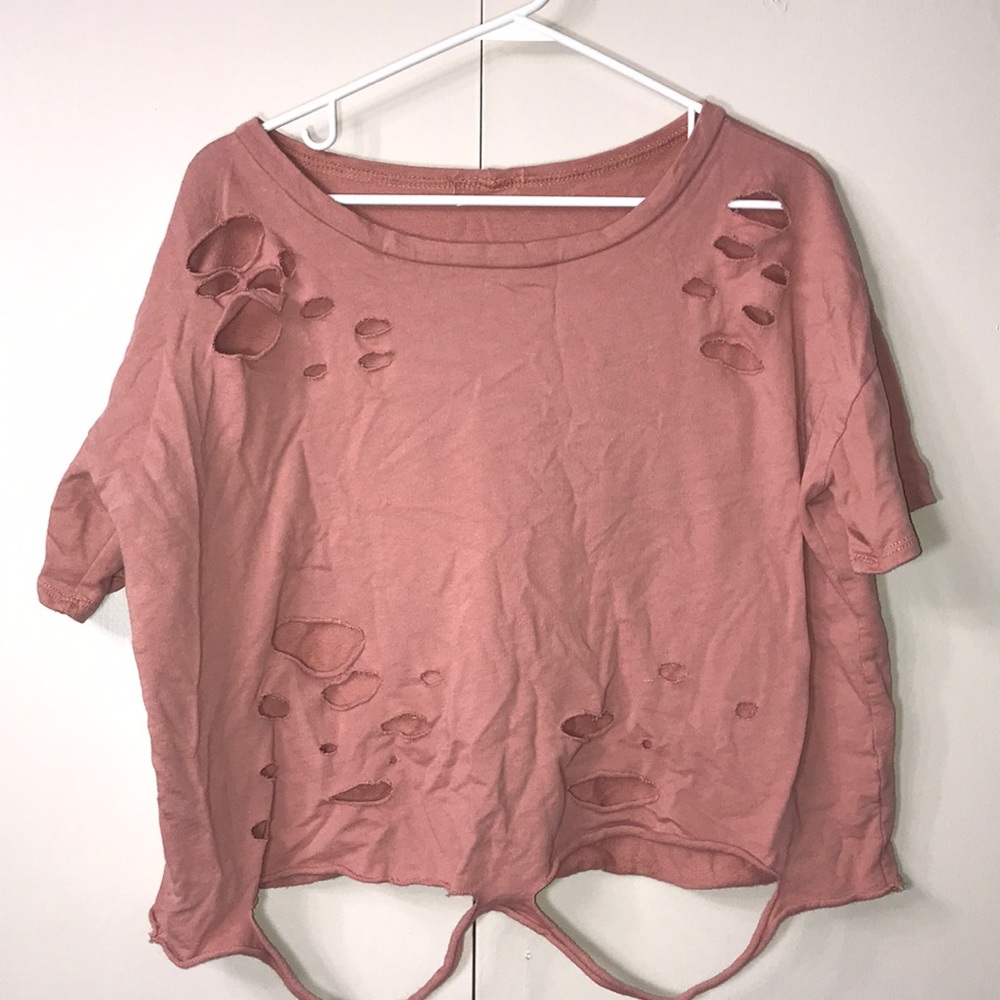 Croptop with wholes